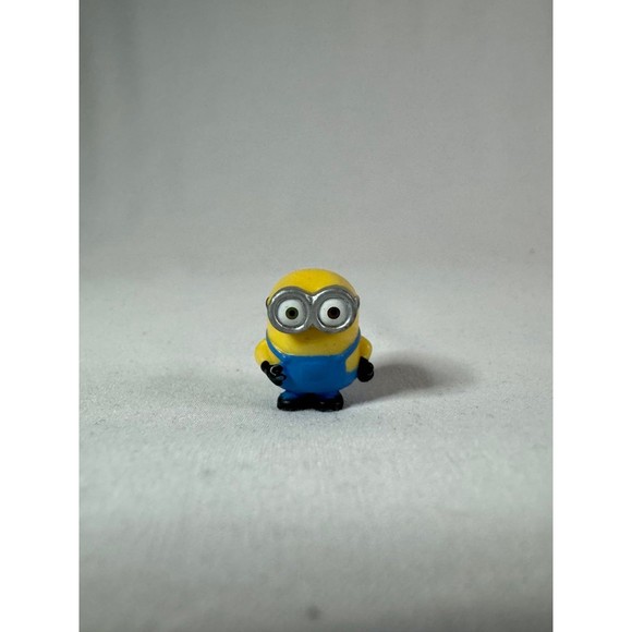 Despicable Me Minions Collectible Minifigure Lot - Picture 8 of 9